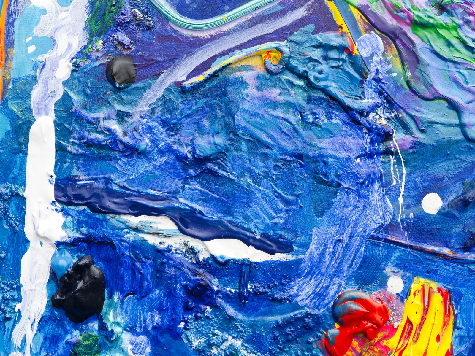 Creation of a new world on the edge of chaos_4171467s