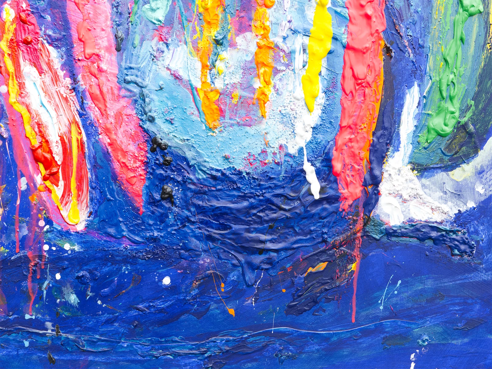 Creation of a new world on the edge of chaos_4171470s